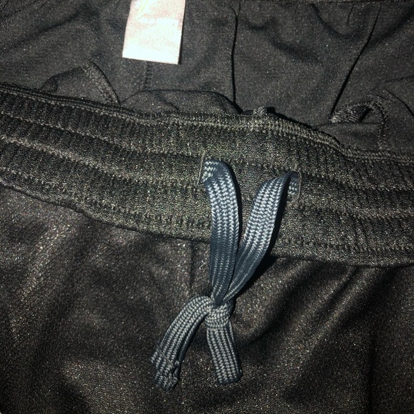 Men’s Old Navy Athletic Shorts - Picture 6 of 7